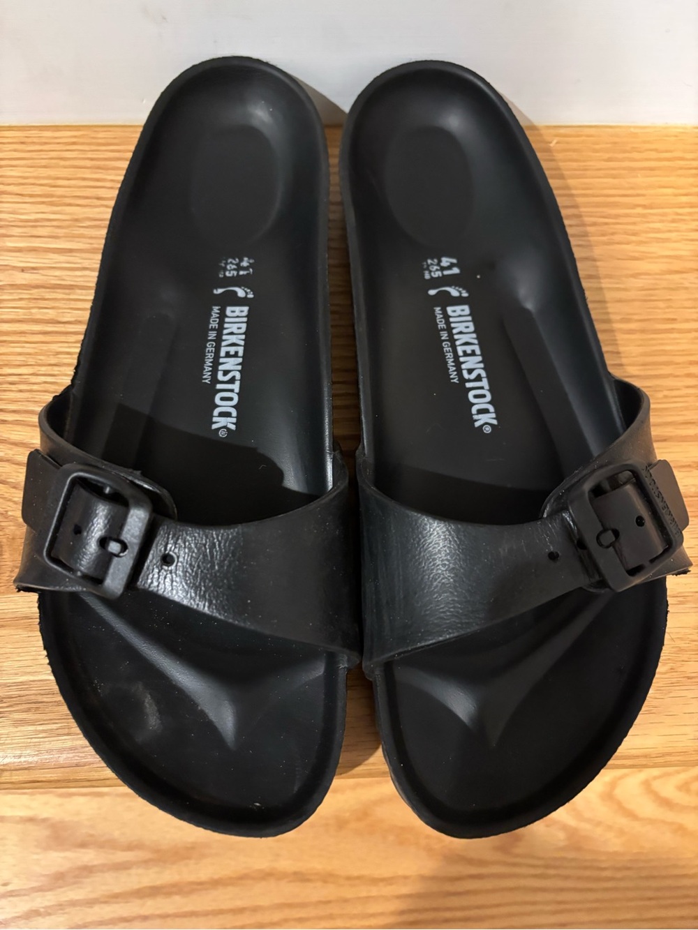 Birkenstock one strap sandal. Size 41